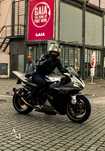 Yamaha R1 2003 muito estimada