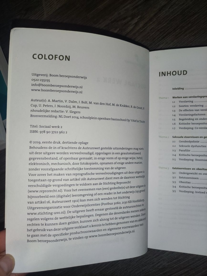Książka po niderlandzku Sociaal werk (Praca socjalna)