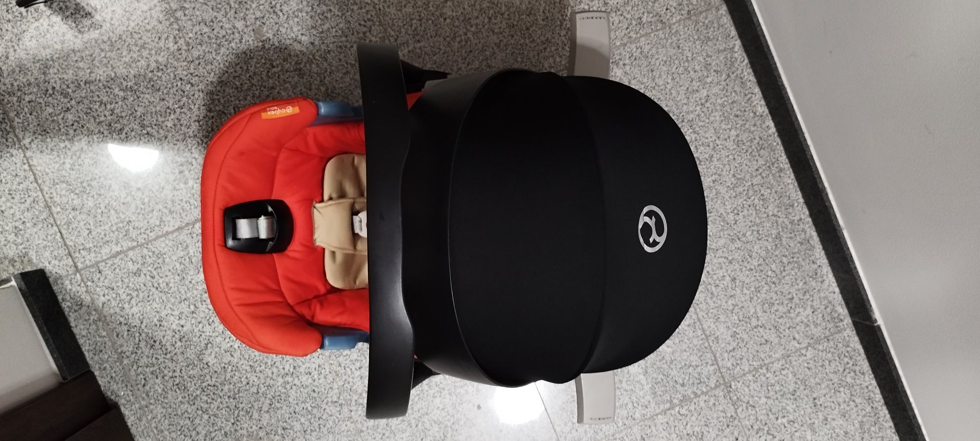 Cybex Atom 5 fotelik plus baza