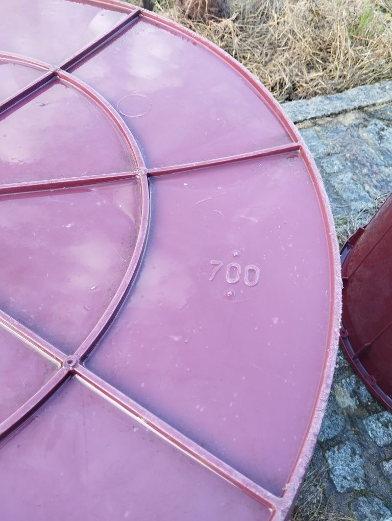 Balsa plástico 700lt com torneira