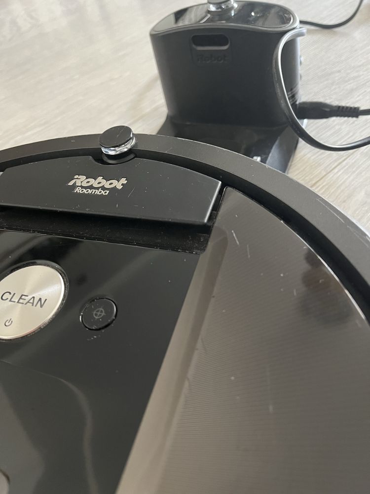 Robot sprzątający IRobot Roomba