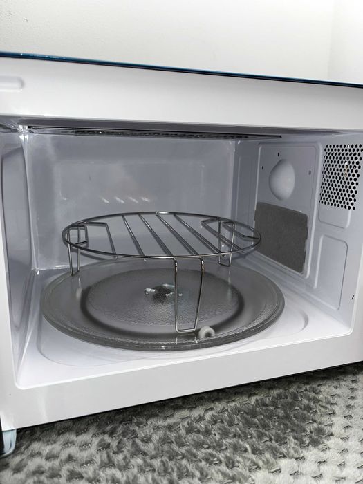 Mikrofalówka HANSEATIC 20l 700 W • grill 1000 W 5 poziomów mocy