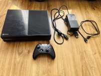 XBOX ONE 500 gb.