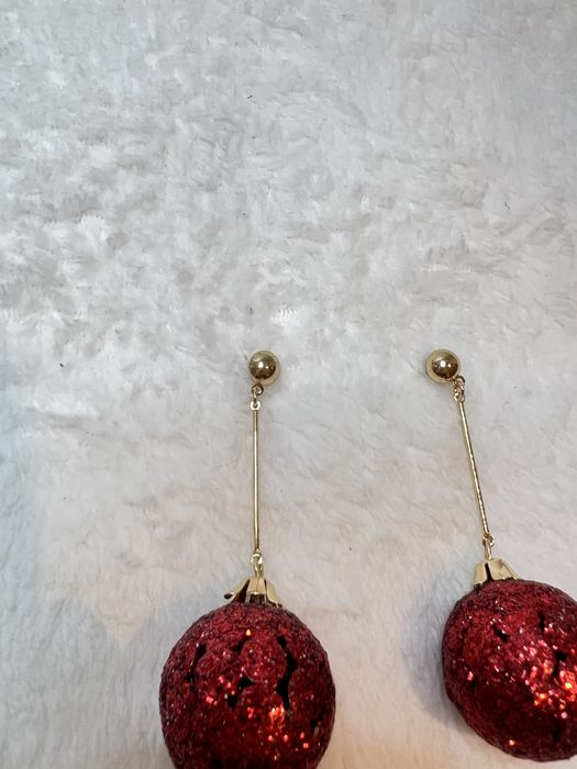 Kolczyki czerwone bombki