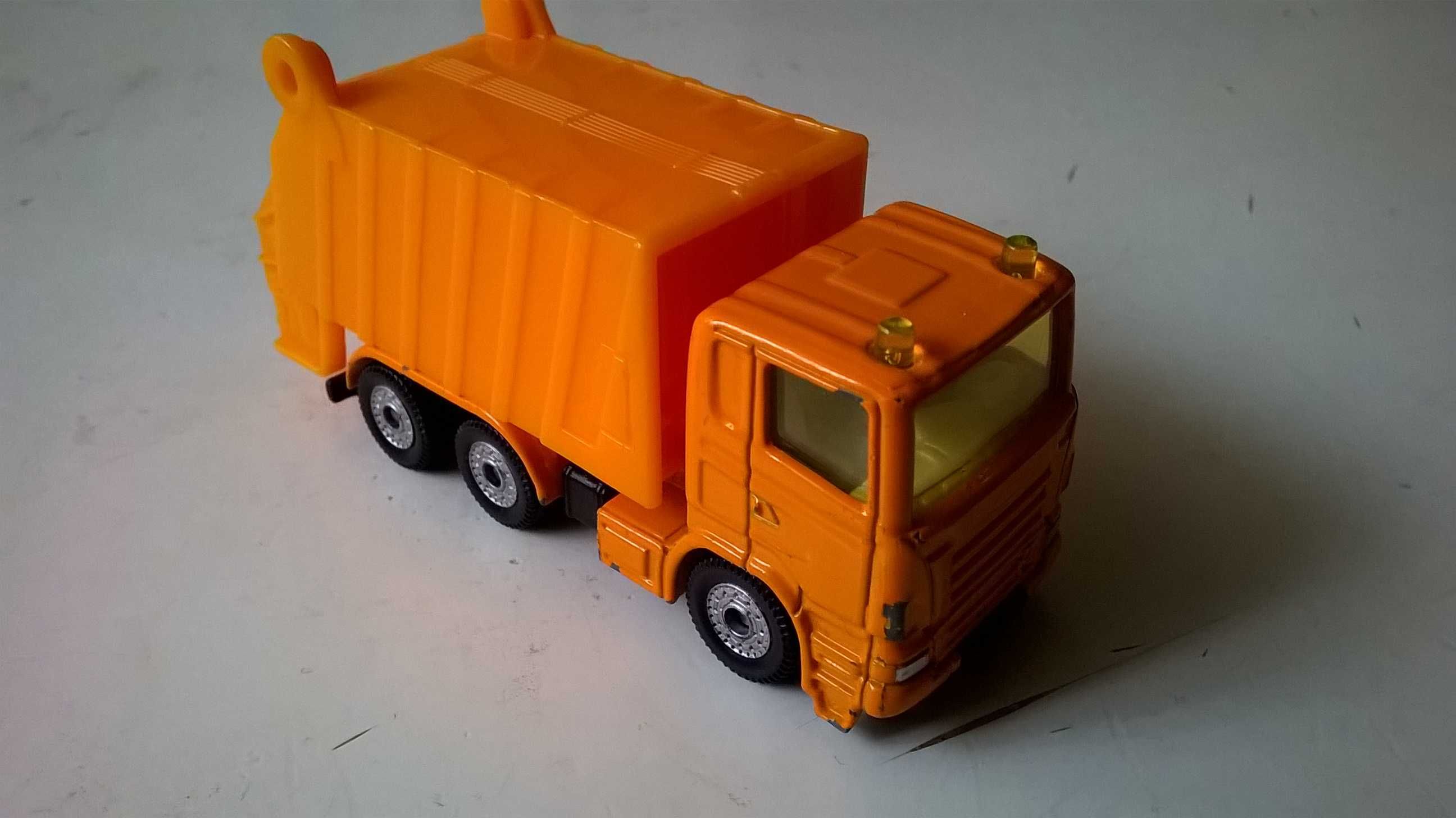 SCANIA model "śmieciarka", skala 1:87, SIKU