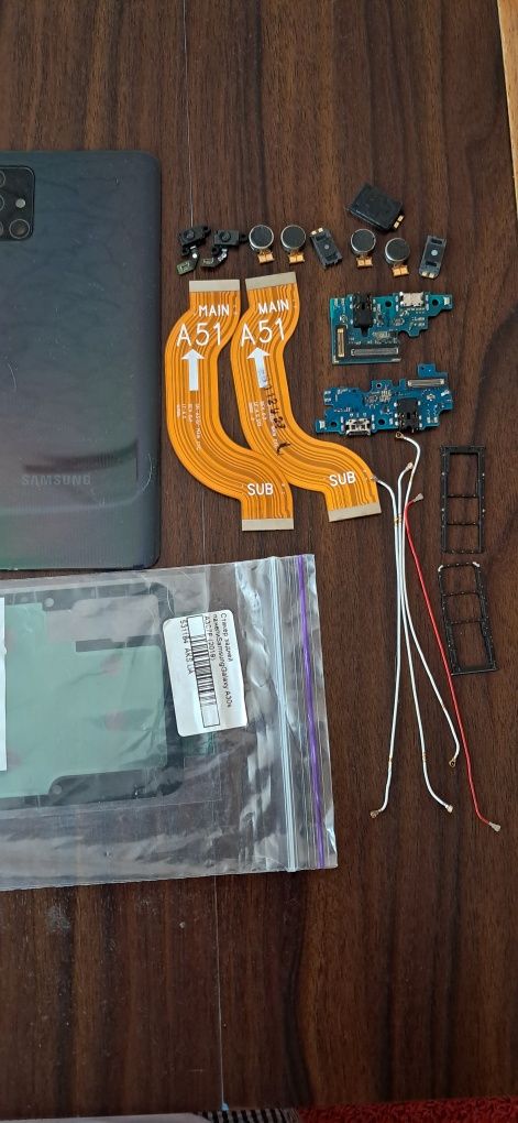 Запчасти на samsung A30s и A51