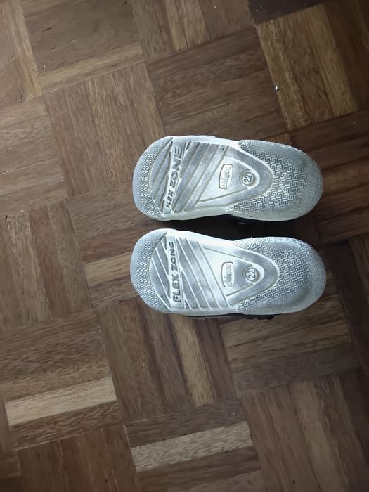 Sandálias de bebê, pouco usadas.Marca Chicco.