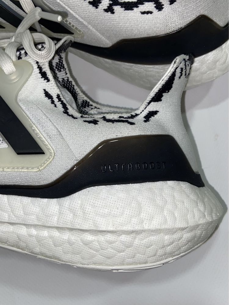 Кросівки Adidas Ultraboost 22 Оригінал