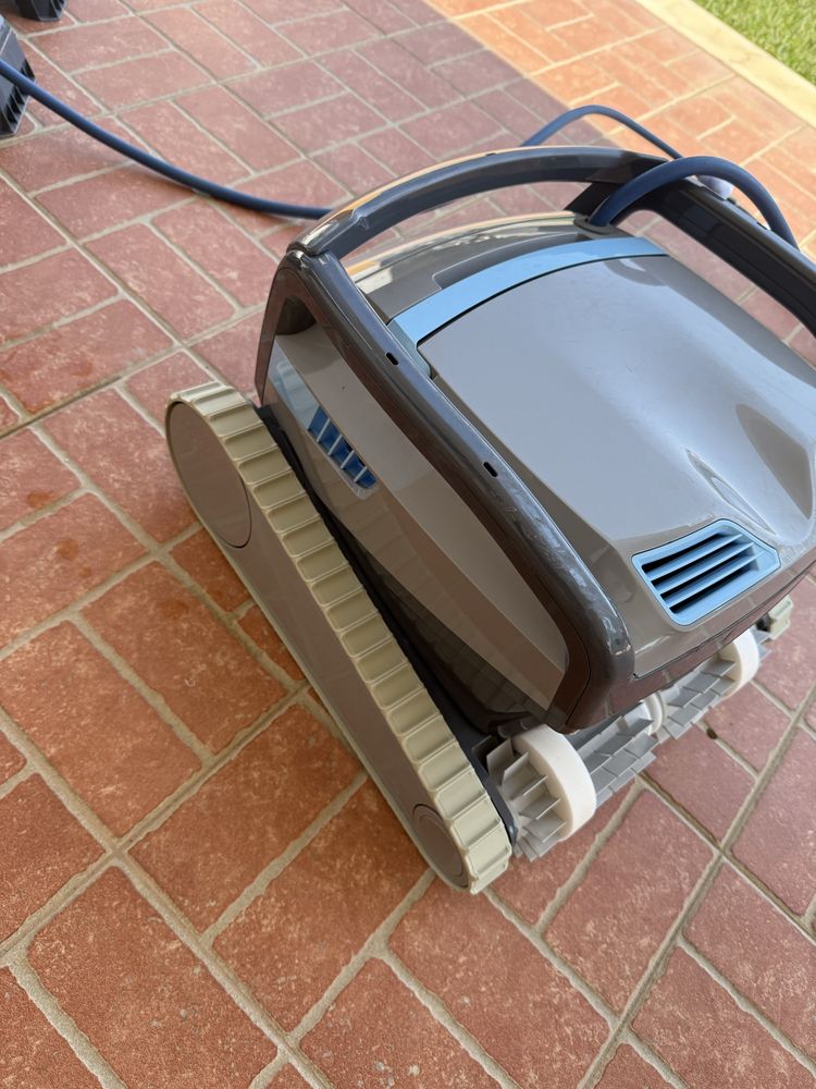 Robot Piscina Dolphin Zenit 60 Maytronics - Bom estado