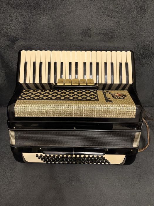 Akordeon Scandalli 80b. Do remontu