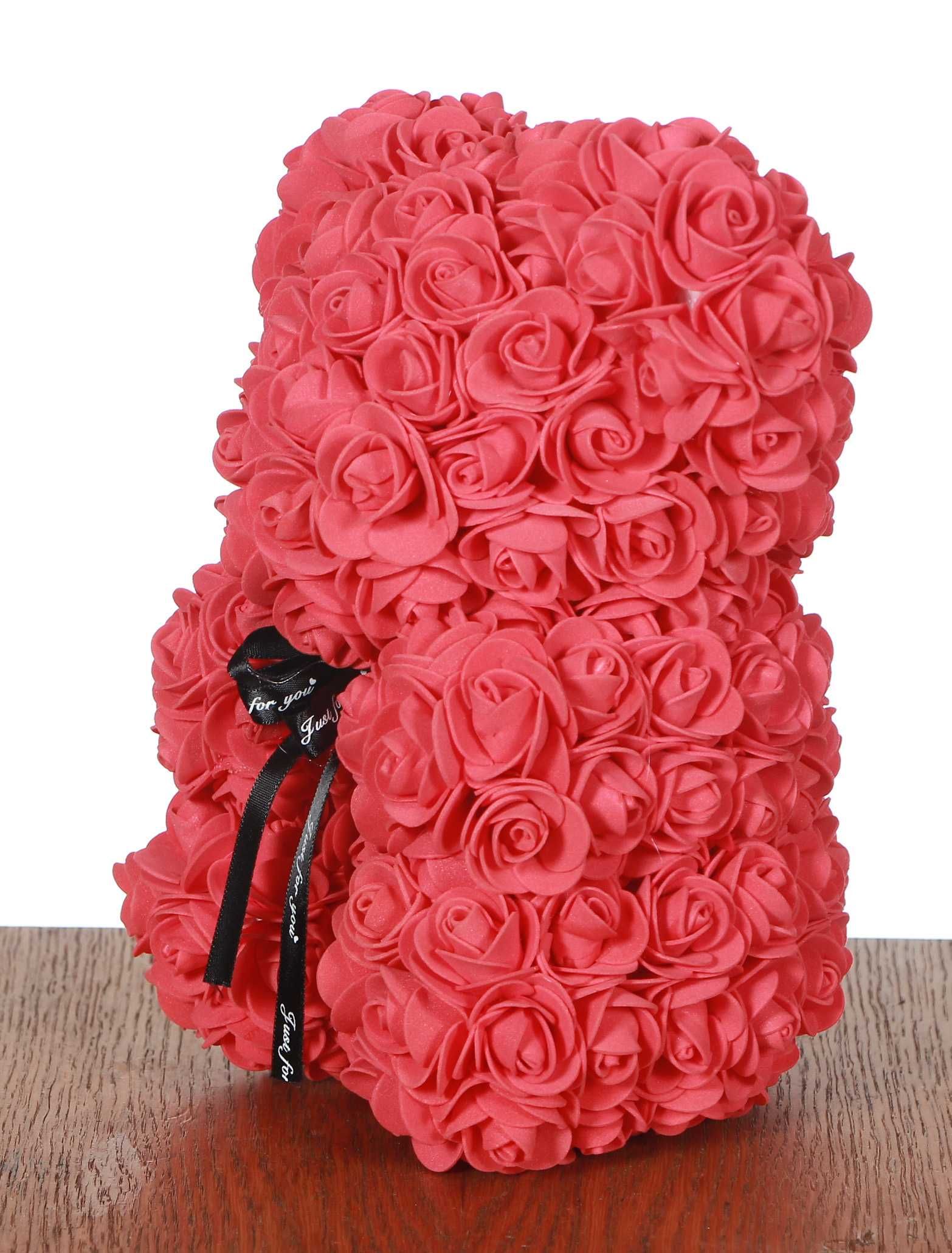 Miś z Róż Czerwony 25 cm