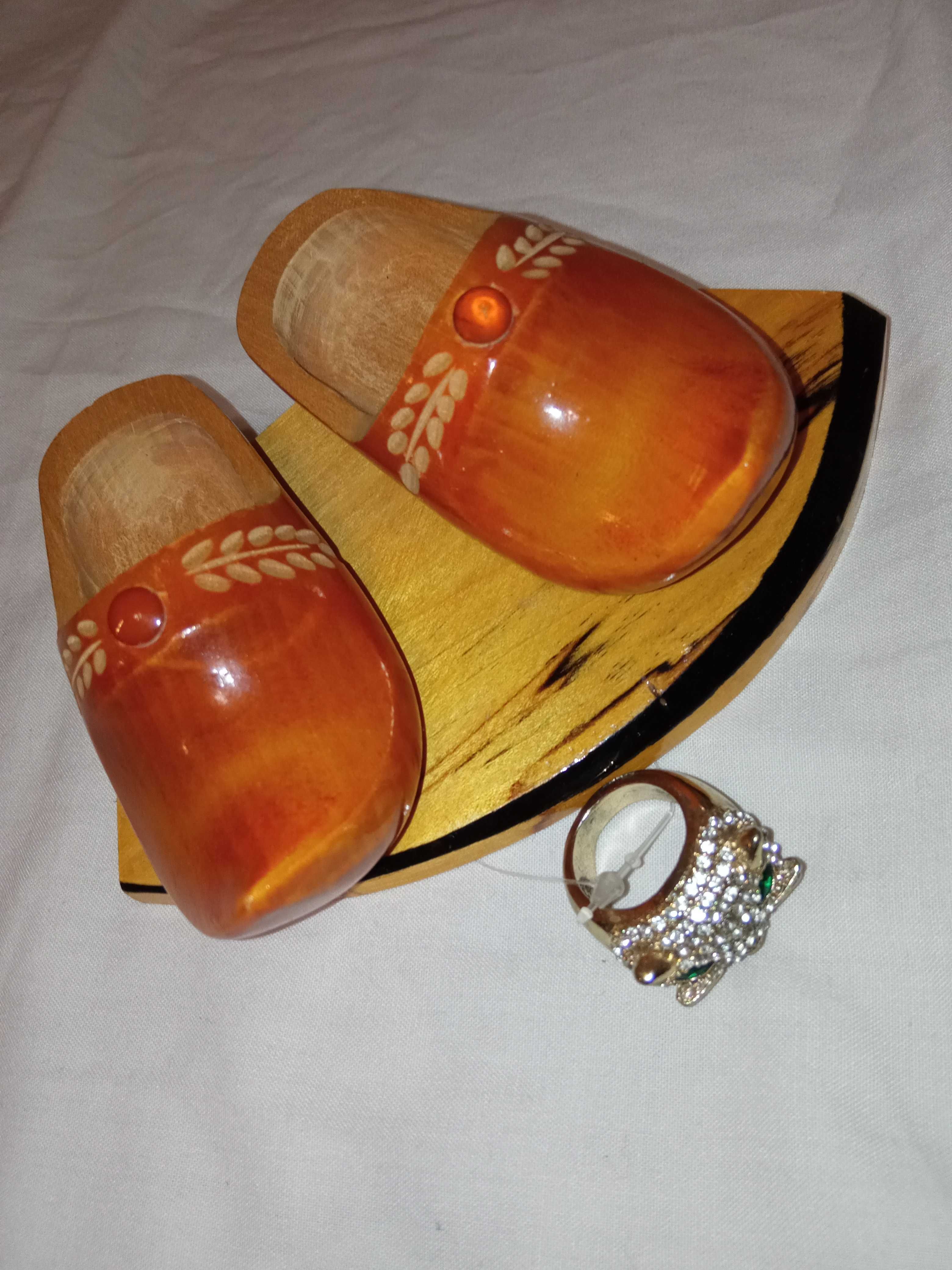 Дерев'яні башмачки сабо в колекцію Вінтажні Взуття колекційне