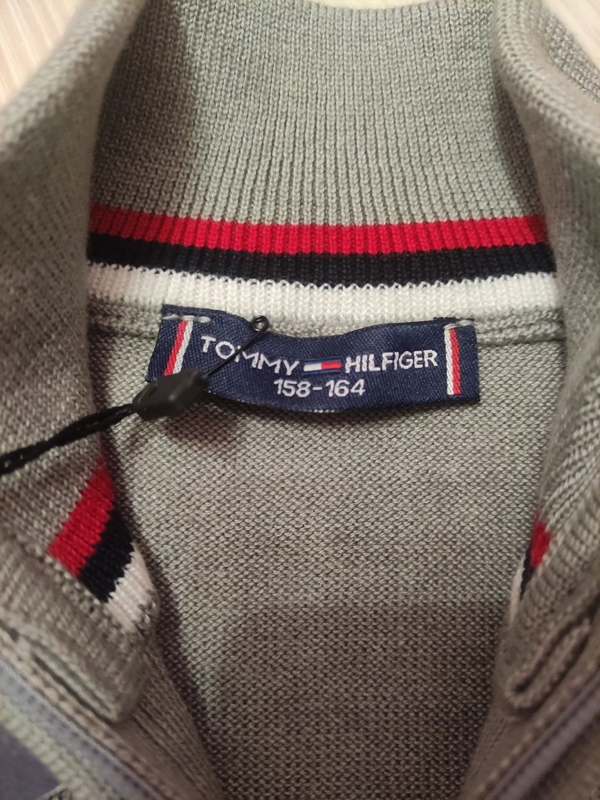 NOWY sweterek Tommy Hilfiger r.128/134 cm