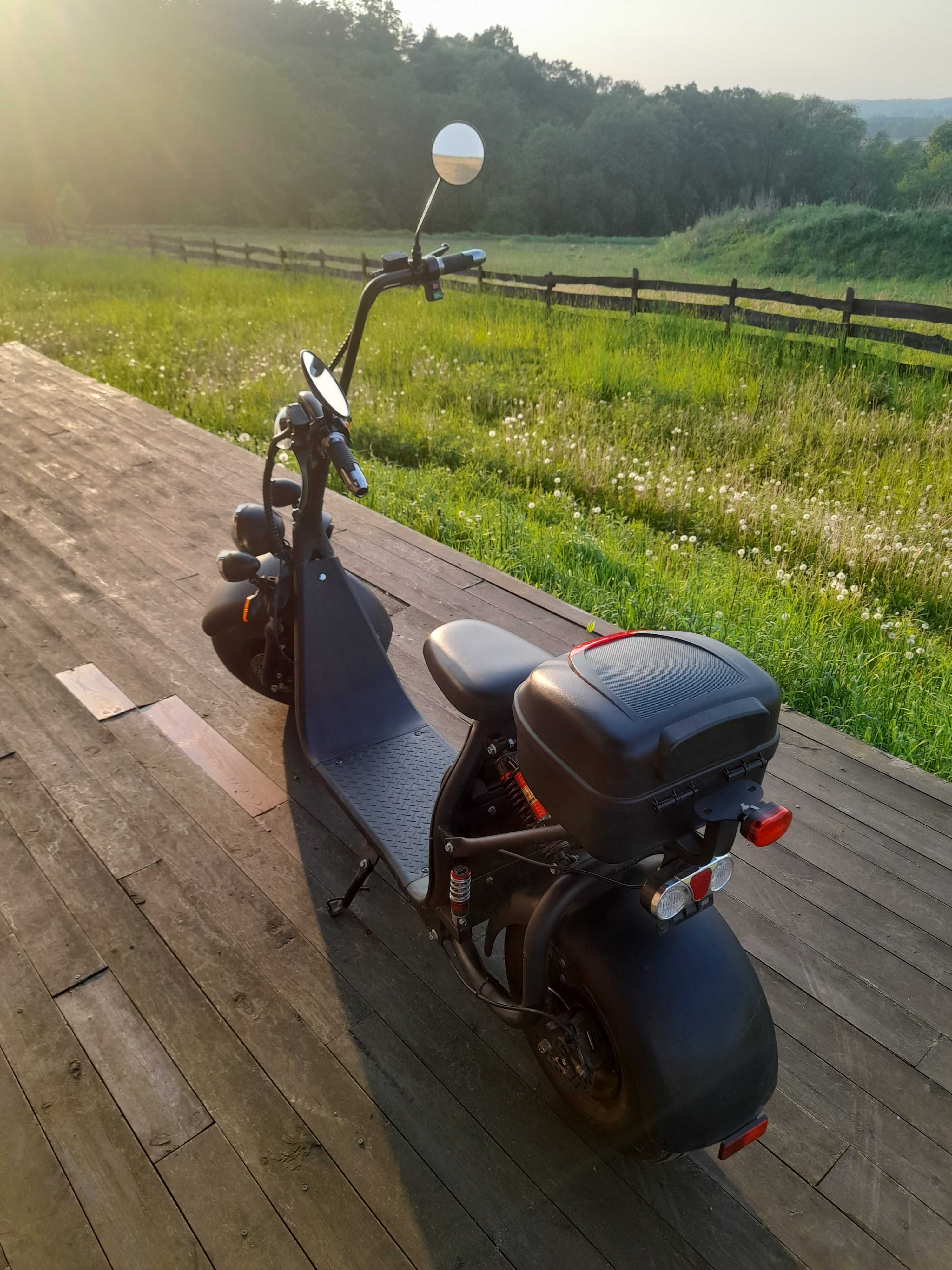 Hulajnoga elektryczna, skuter elektryczny, motorower. Harley