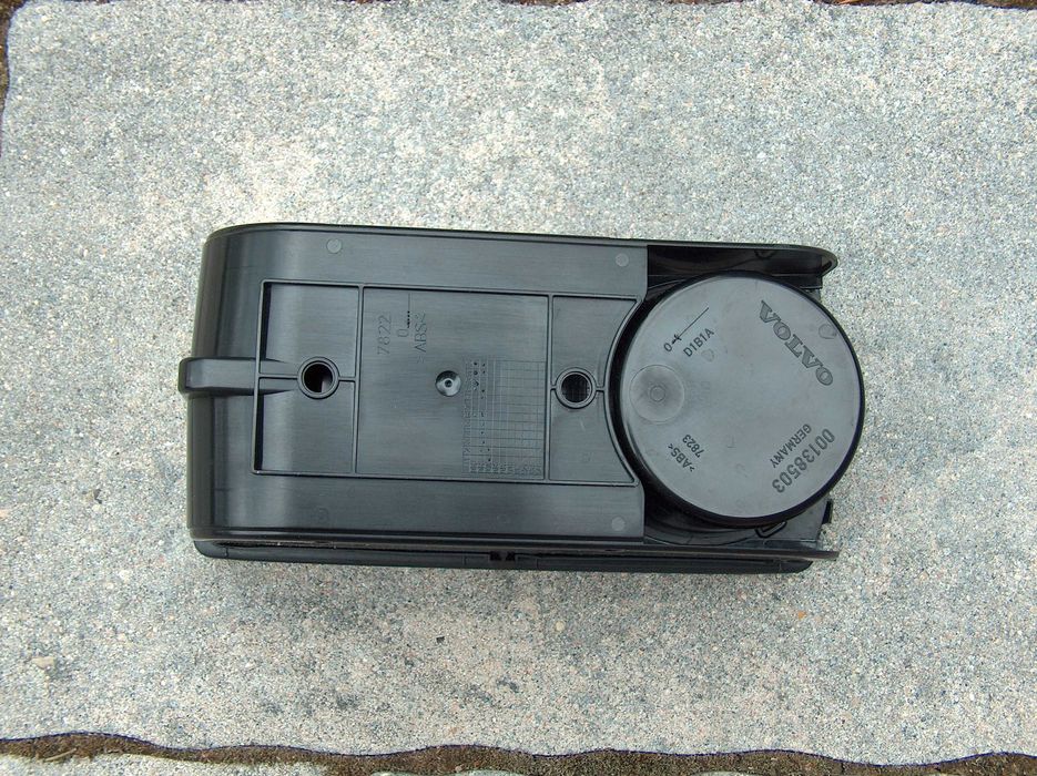 Cupholder / uchwyt na napoje z roletą Volvo S40 / V50 / C30, 2004-07