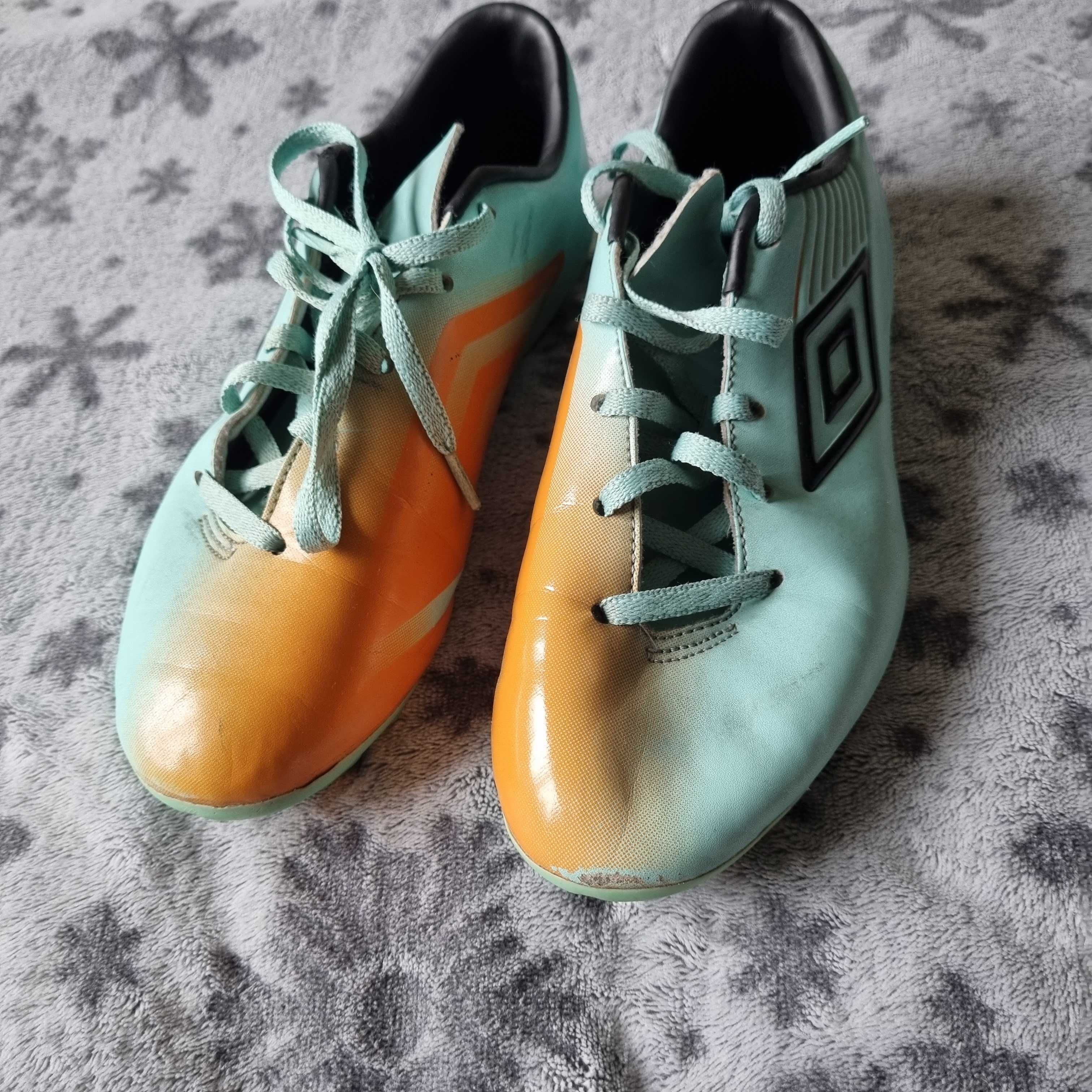 buty piłkarskie, korki, umbro r. 37,5