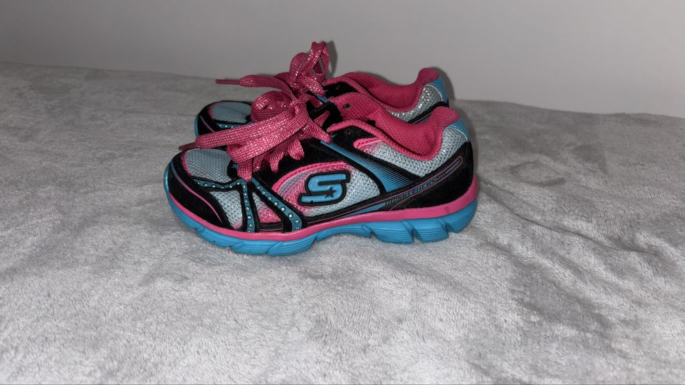 Skechers 28 adidasy dziewczynka