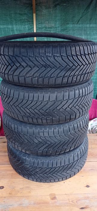 Зимняя резина Michelin Alpin6 215/55 R16 H97(пробег< 5000)