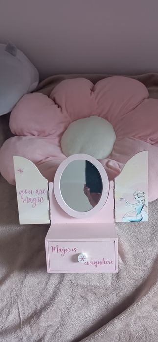 Mini toaletka z lustrem Kraina Lodu