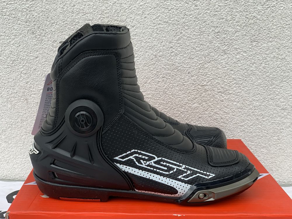 Niskie sportowe buty motocyklowe RST Tractech Evo Short rozmiar 43