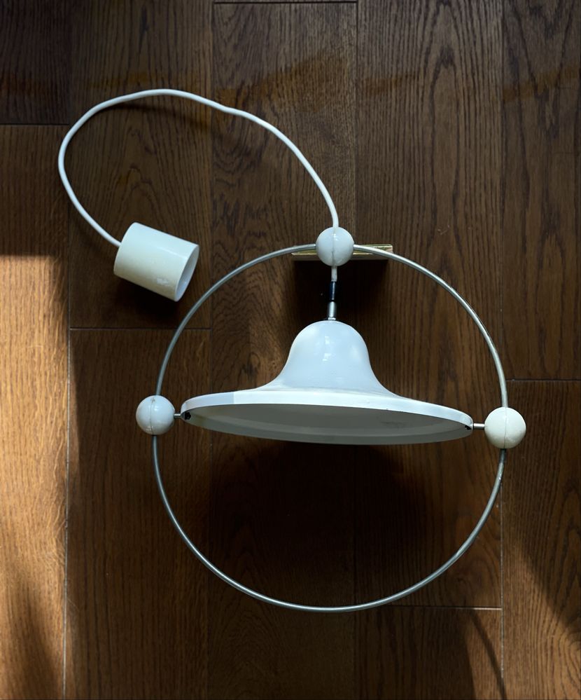 Lampa space age design