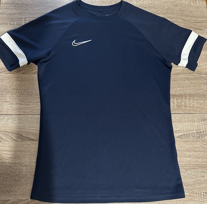 Спортивна футболка Nike Dri-Fit