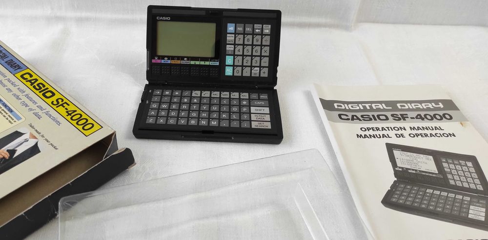 Casio Digital Diary SF-4000 organizer retro