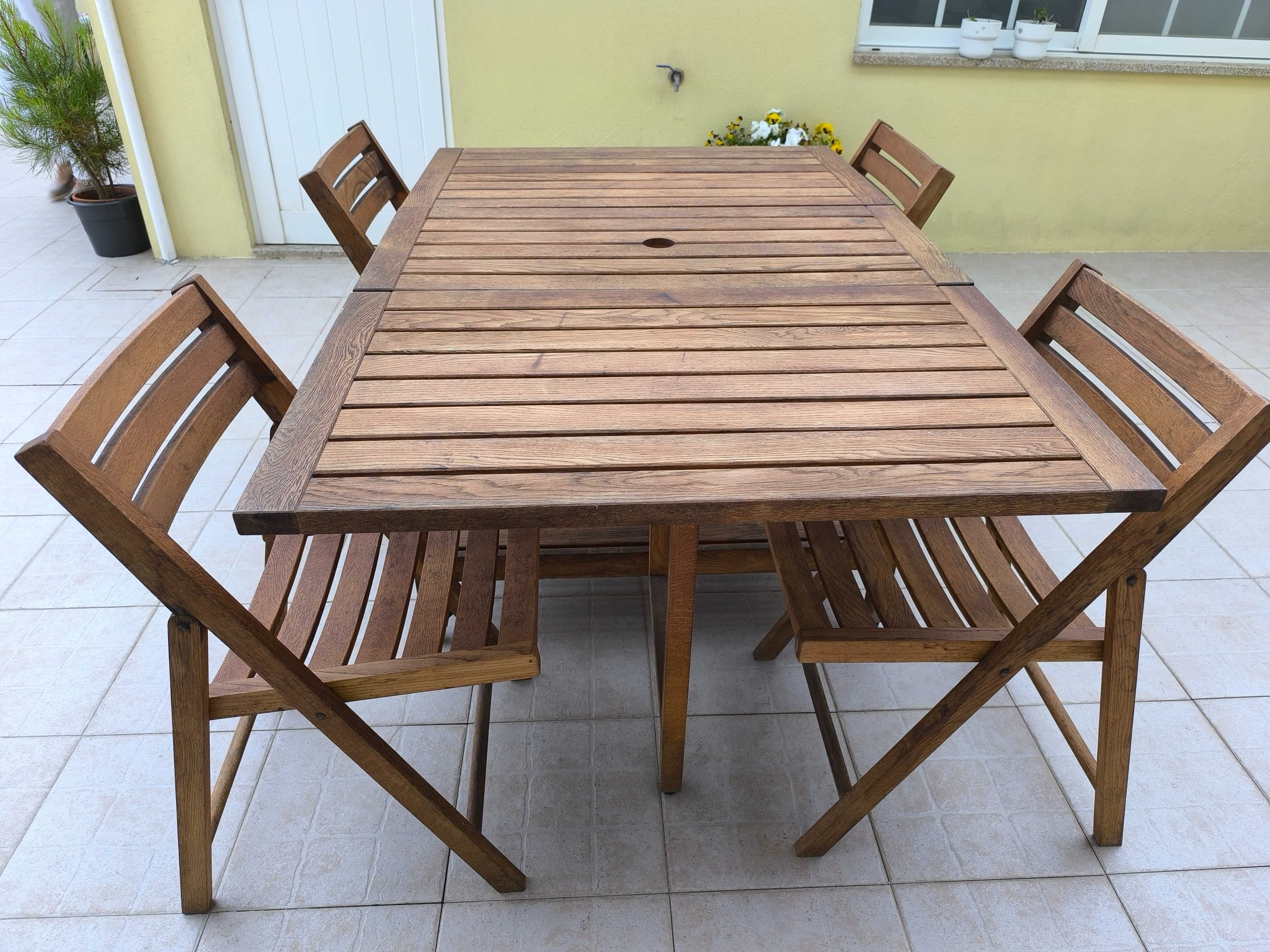 Conjunto de mesa e cadeiras de jardim/varanda