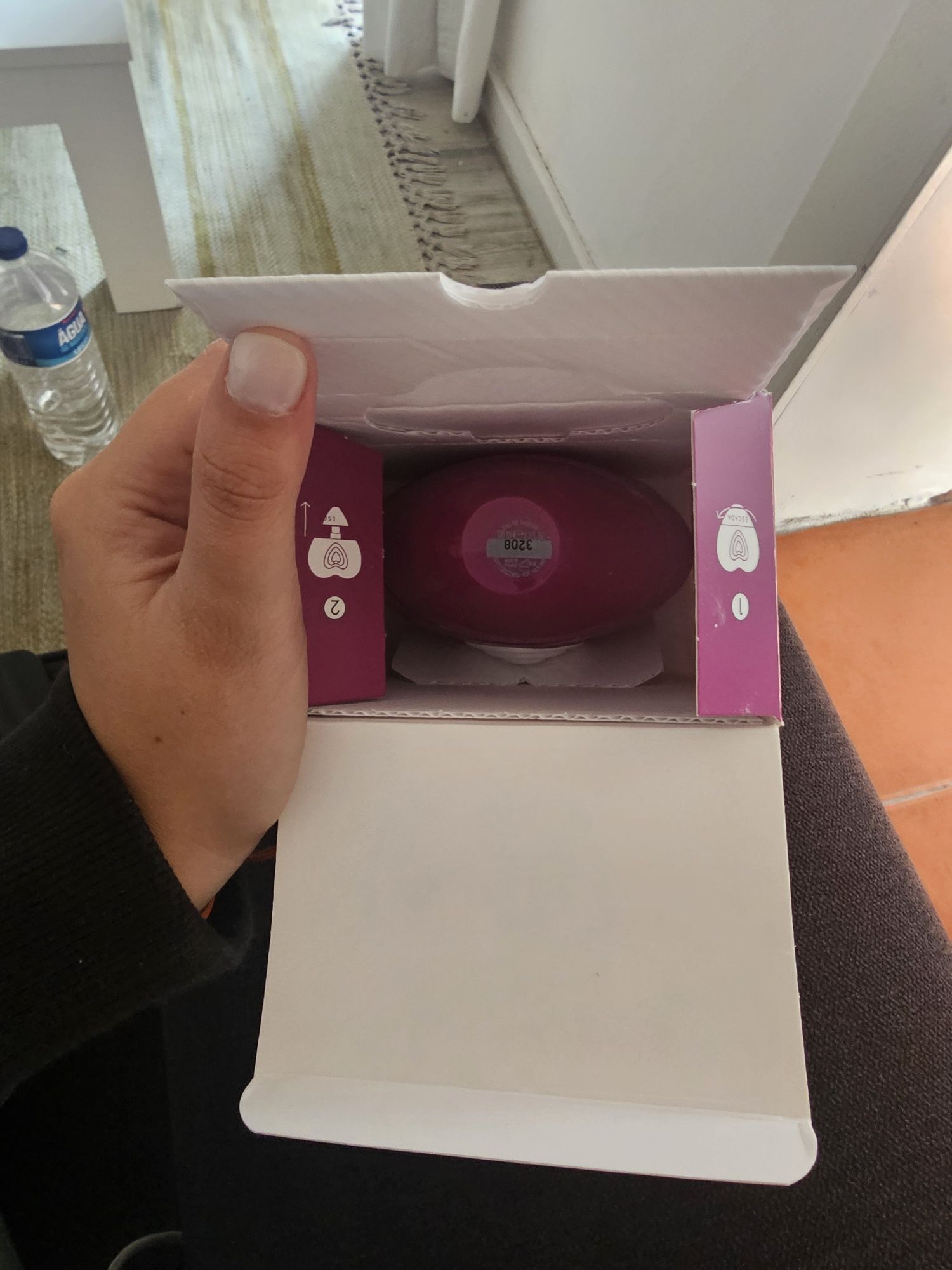 vendo perfume escada novo