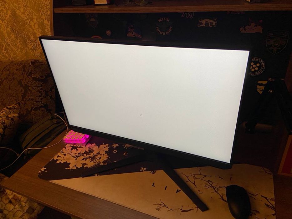 Samsung Odyssey G4 240гц