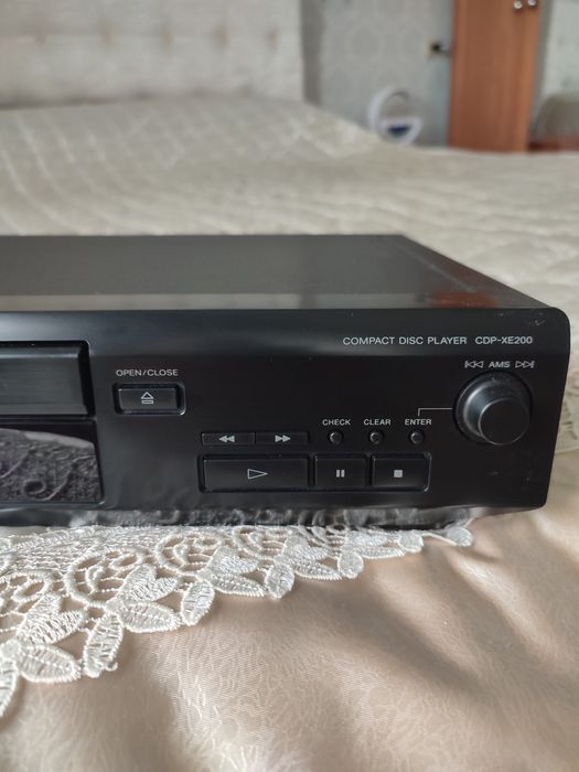 СД програвач SONY CDP-XE200  відмінний стан