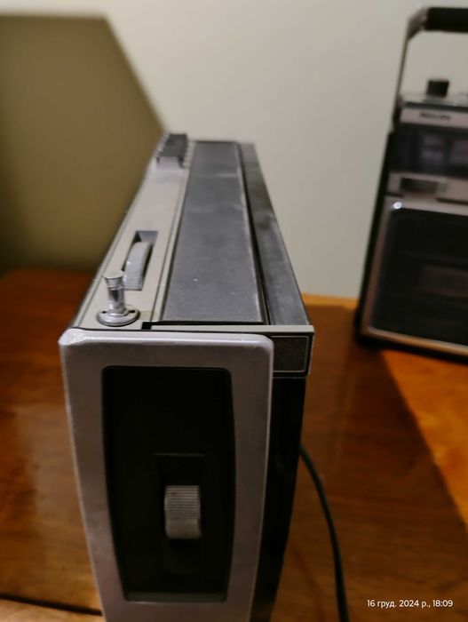 Магнитофон радио Philips RR 437