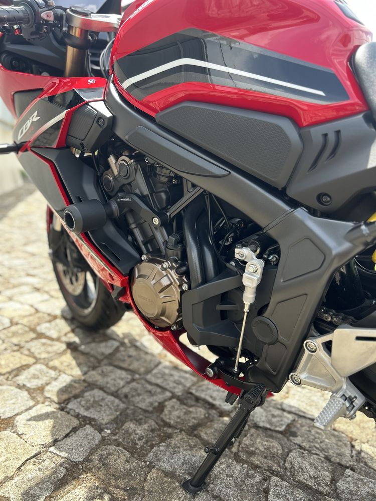 Honda CBR 650R 95cv (35kw livrete)