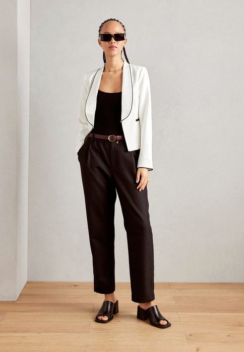 Żakiet biały slim fit Anna Field M