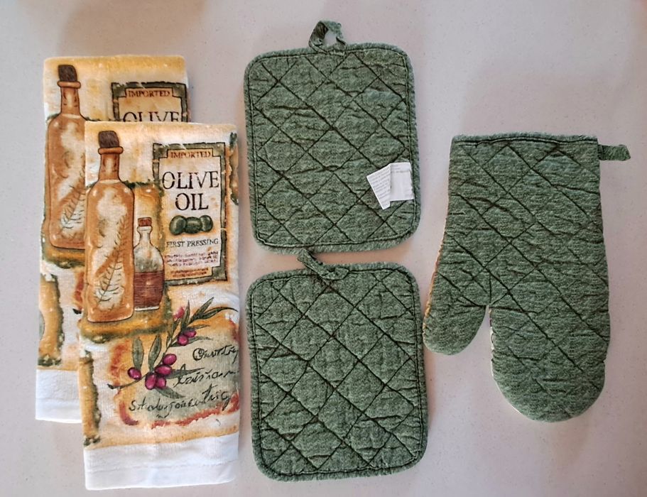 Conjunto de cozinha, 2 panos de loiça + 3 pegas