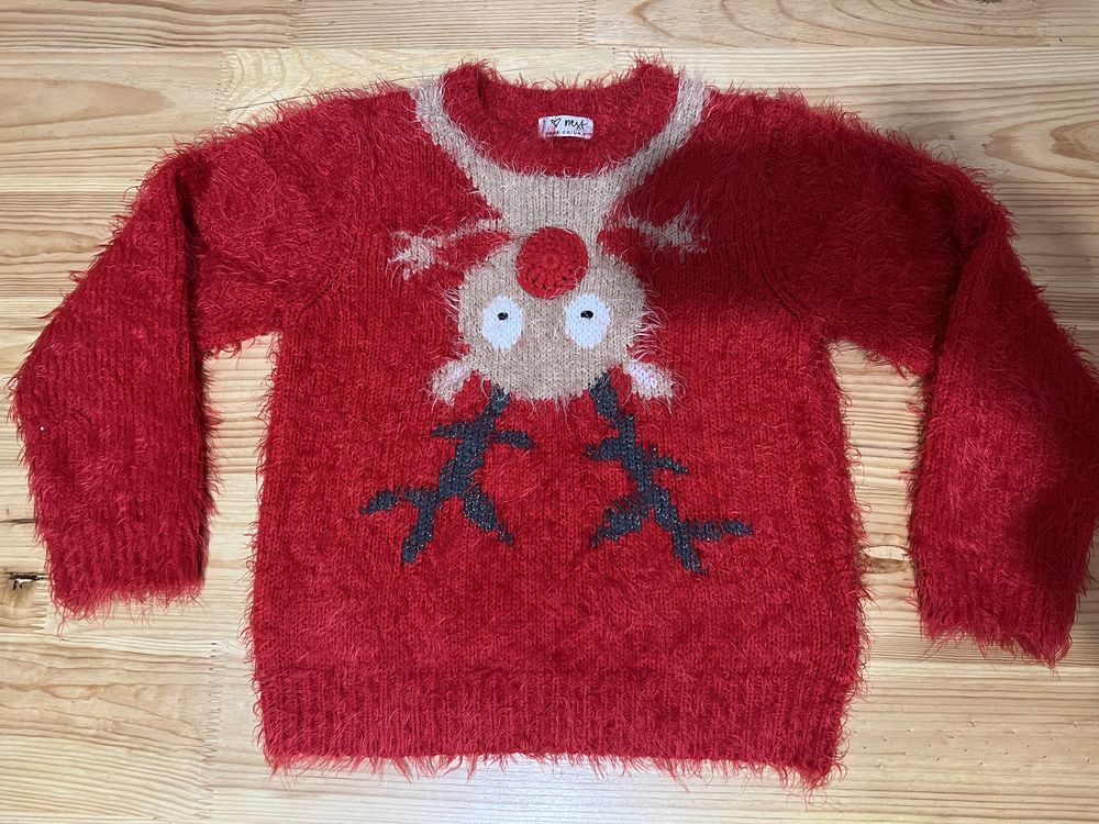 Продам детский свитер с оленем