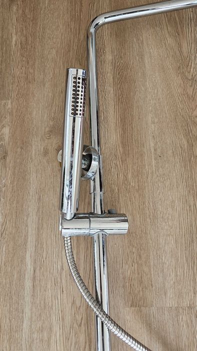 Conjunto de duche com torneira cromado