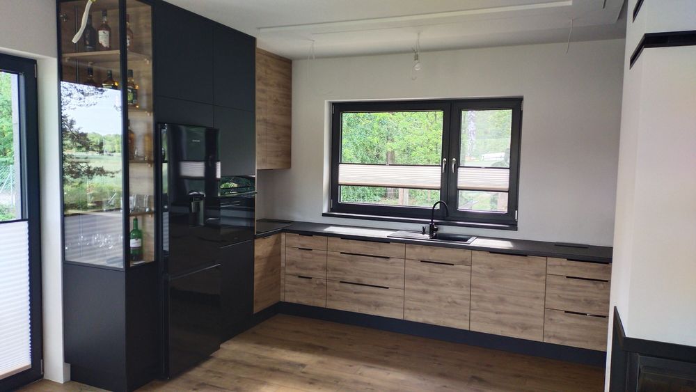 Meble kuchenne łazienkowe pokojowe zabudowy wnęk szafy na wymiar