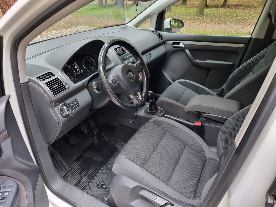 Volkwagen Touran 1.6 TDI Highline