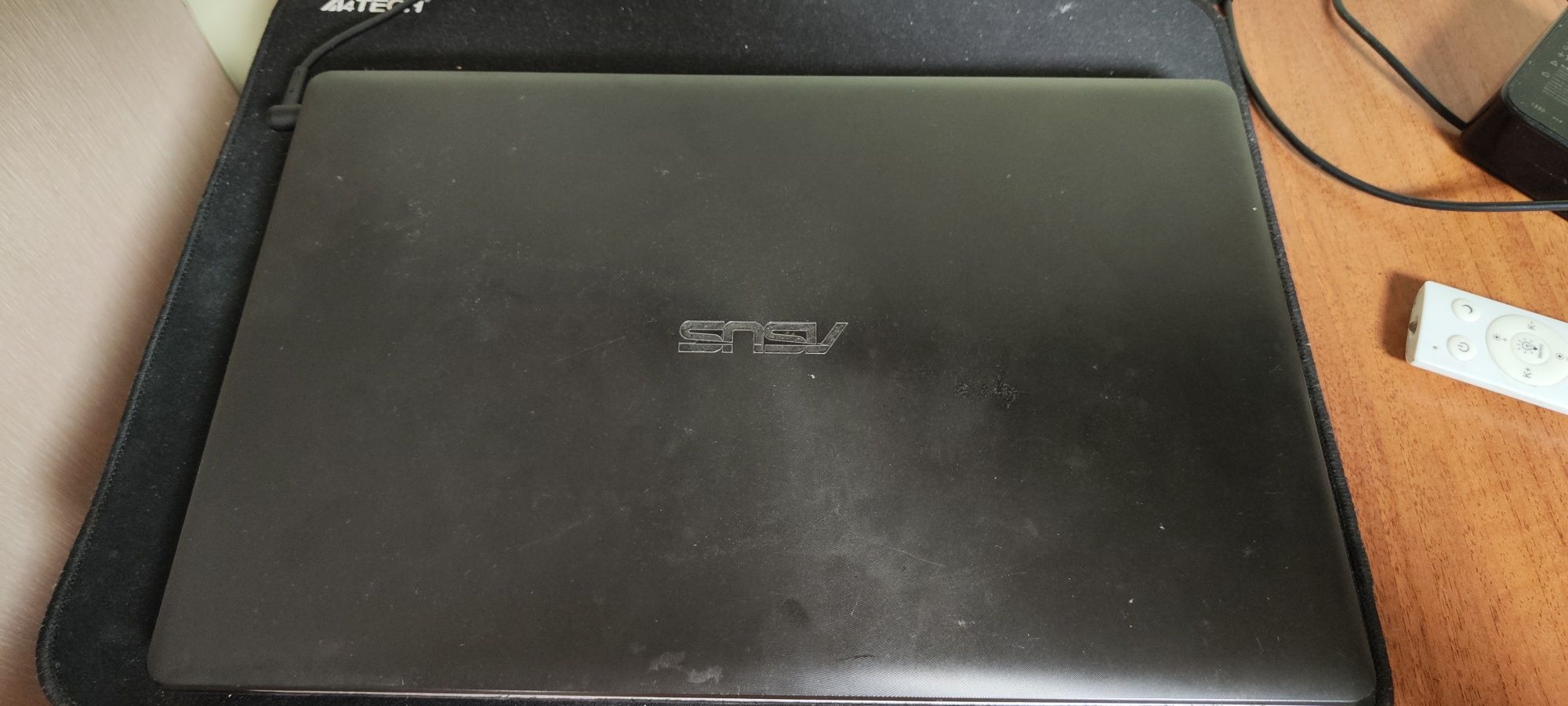 Ноутбук Asus x550v