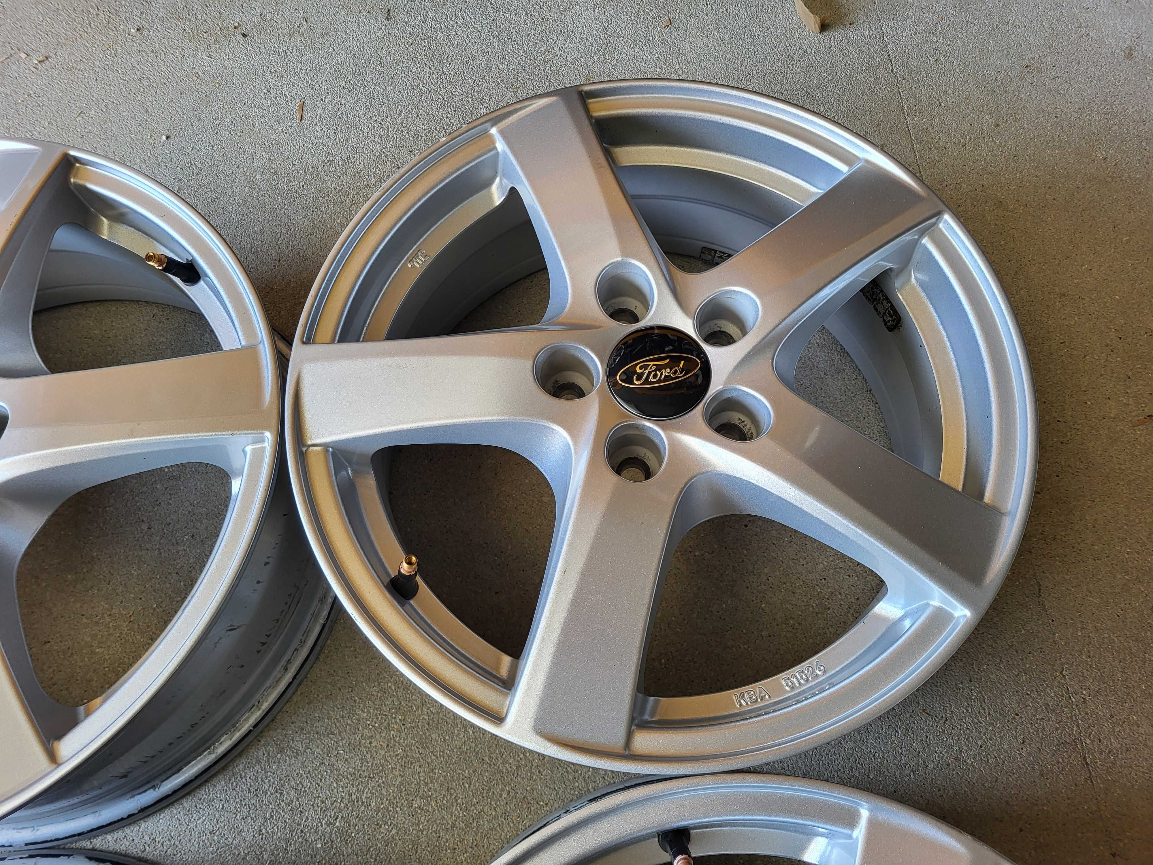 [824] Felgi aluminiowe FORD 16 Cali 5x108 Mondeo Focus C-max B-max