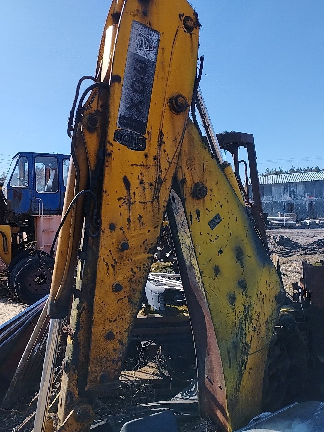 Jcb 3cx spalona, uszkodzona na części