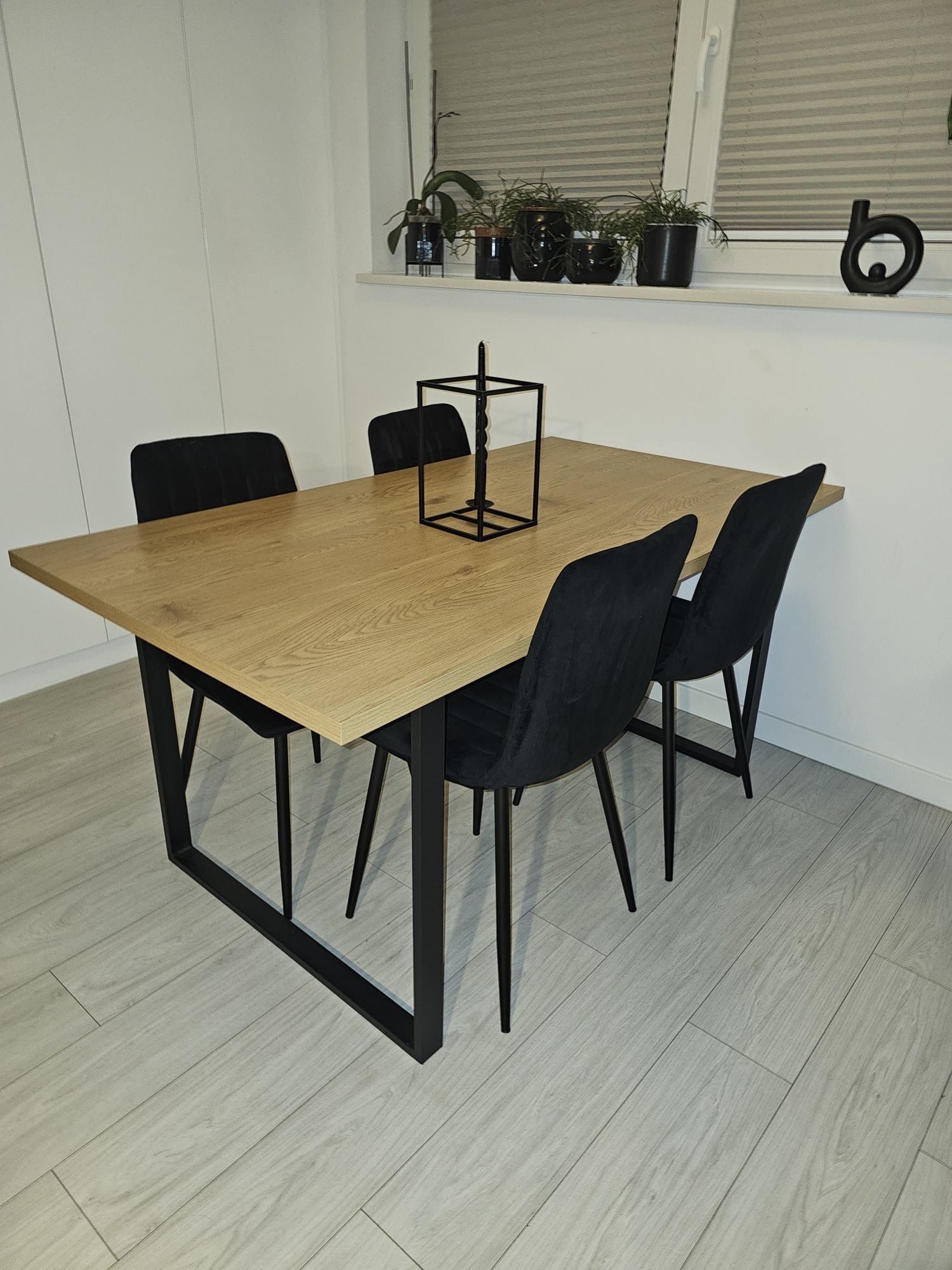 Piękny zestaw stół loft krzesła Czarny welur jak nowy