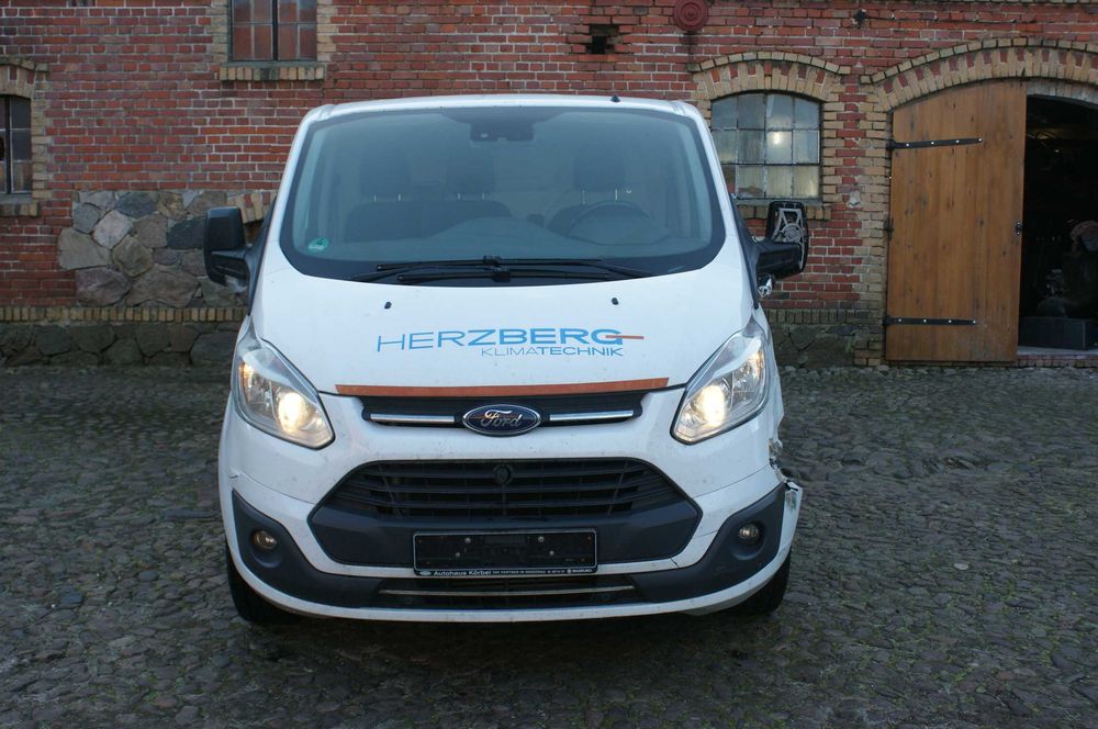 Ford Transit Custom 2.0 TDCi 131KM Klimatyzacja Kamera Tempomat Hak