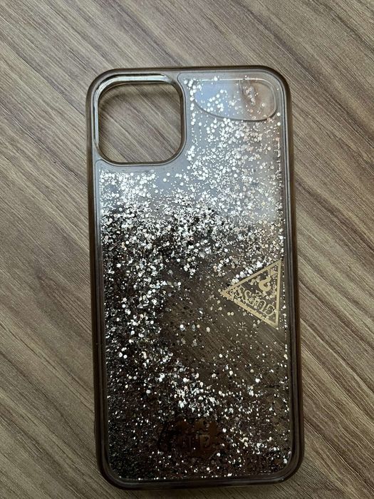 iPhone 13 etui brokatowy guess pokrowiec na telefon ochrona