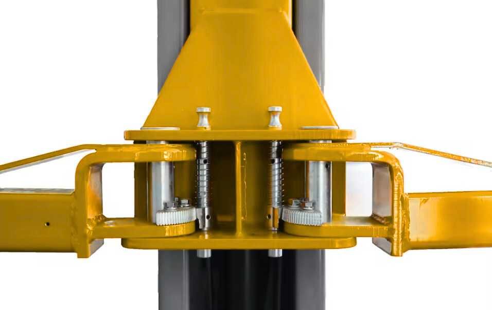 Podnośnik samochodowy dwukolumnowy 4T, AUTOMAT