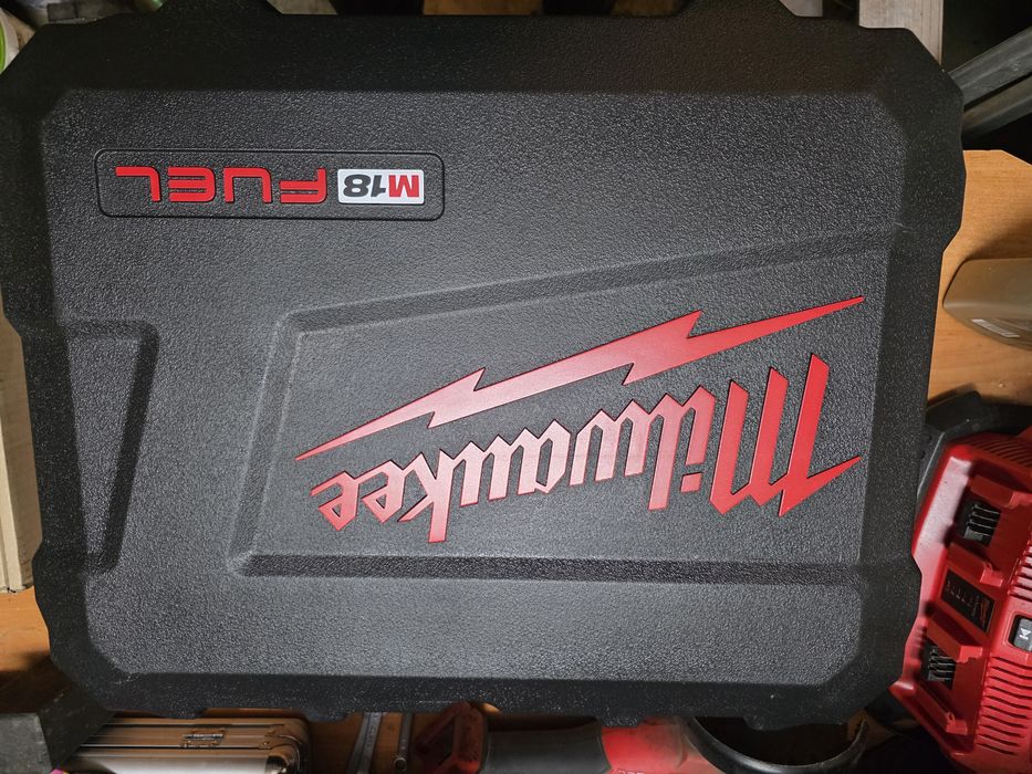 Gwoździarka Milwaukee M18 FFN