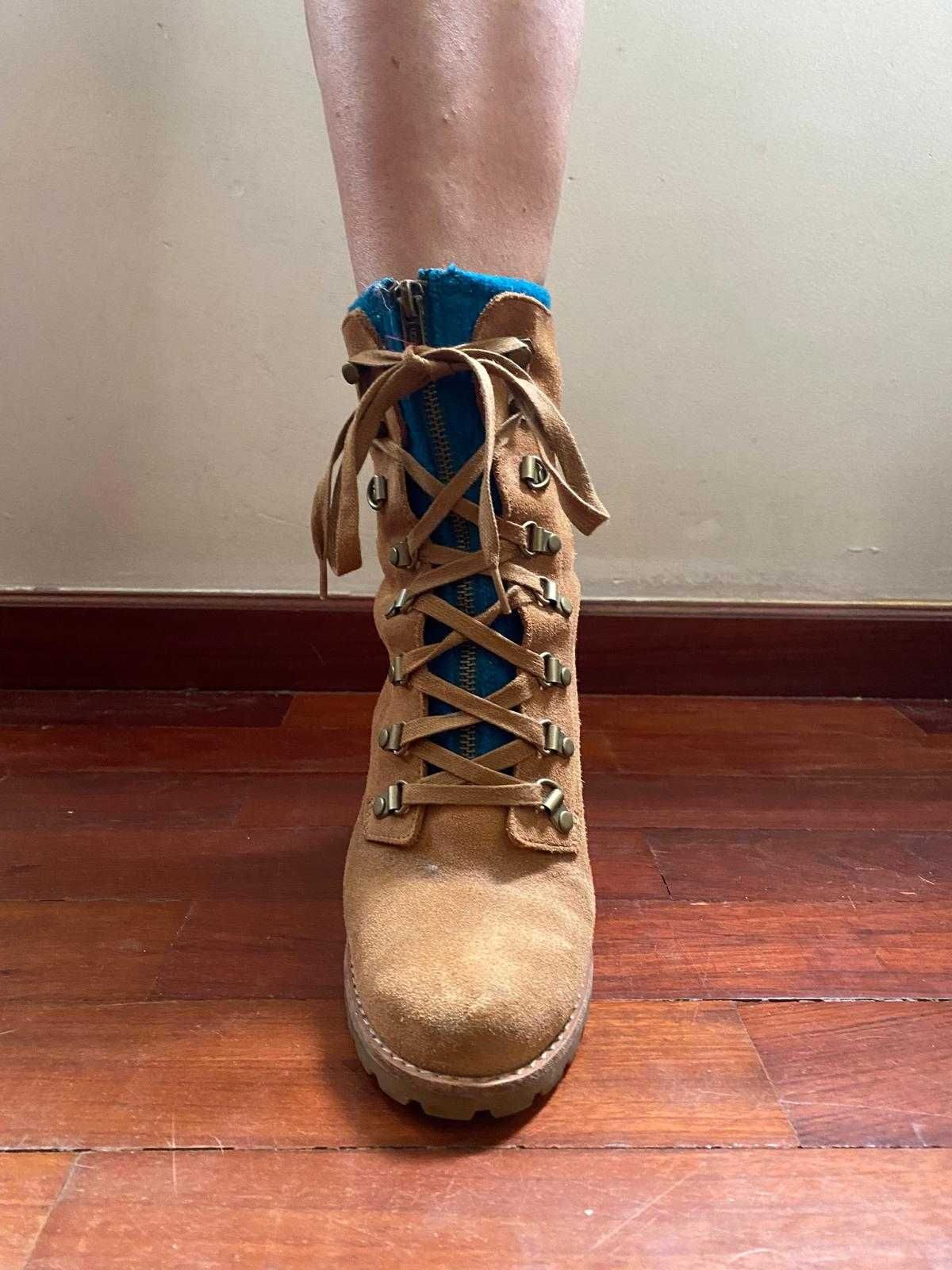 Botas UGG de salto alto