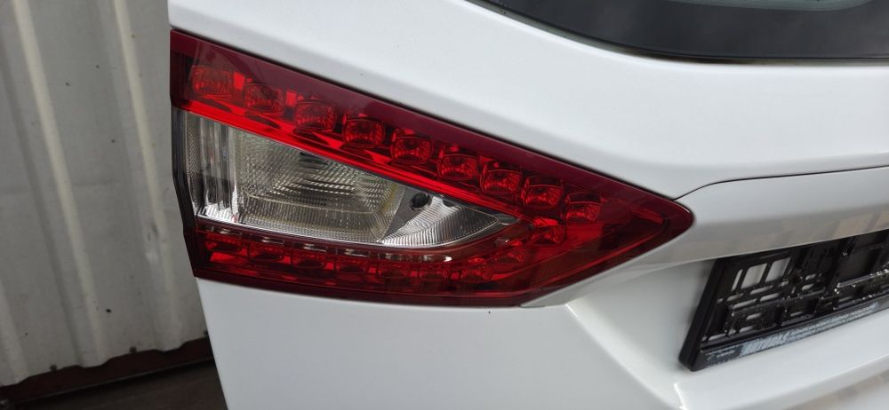 Mondeo mk5 kombi lampy tyl led w klape