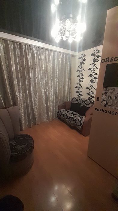 Срочно сдам хорошую комн  для 1 парня Королёва / Глушко 2500гр